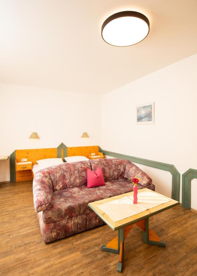 Hotel Krone Oberperfuss Eksteriør billede